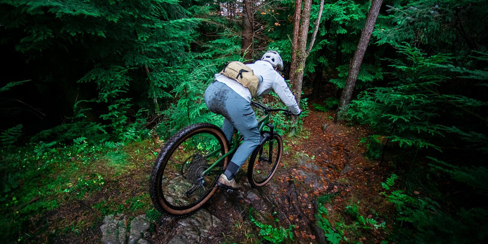 patagonia bag on bike Black Hole Mini MLC – Drift Bikes The innovative mono Patagonia Mountain Biking Waist Packs