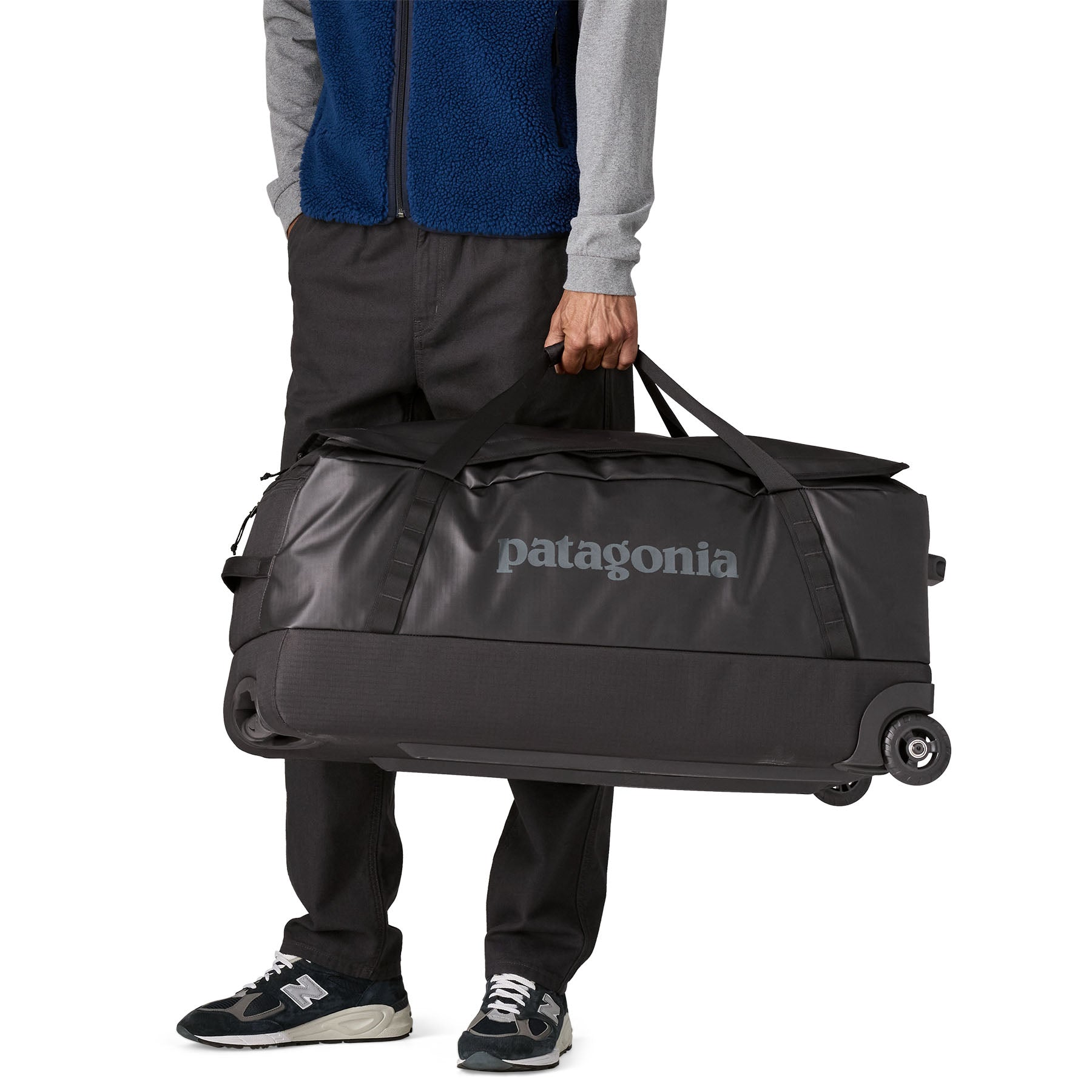 Black Hole Wheeled Duffel 100L in Black w/ Black | Patagonia Bend