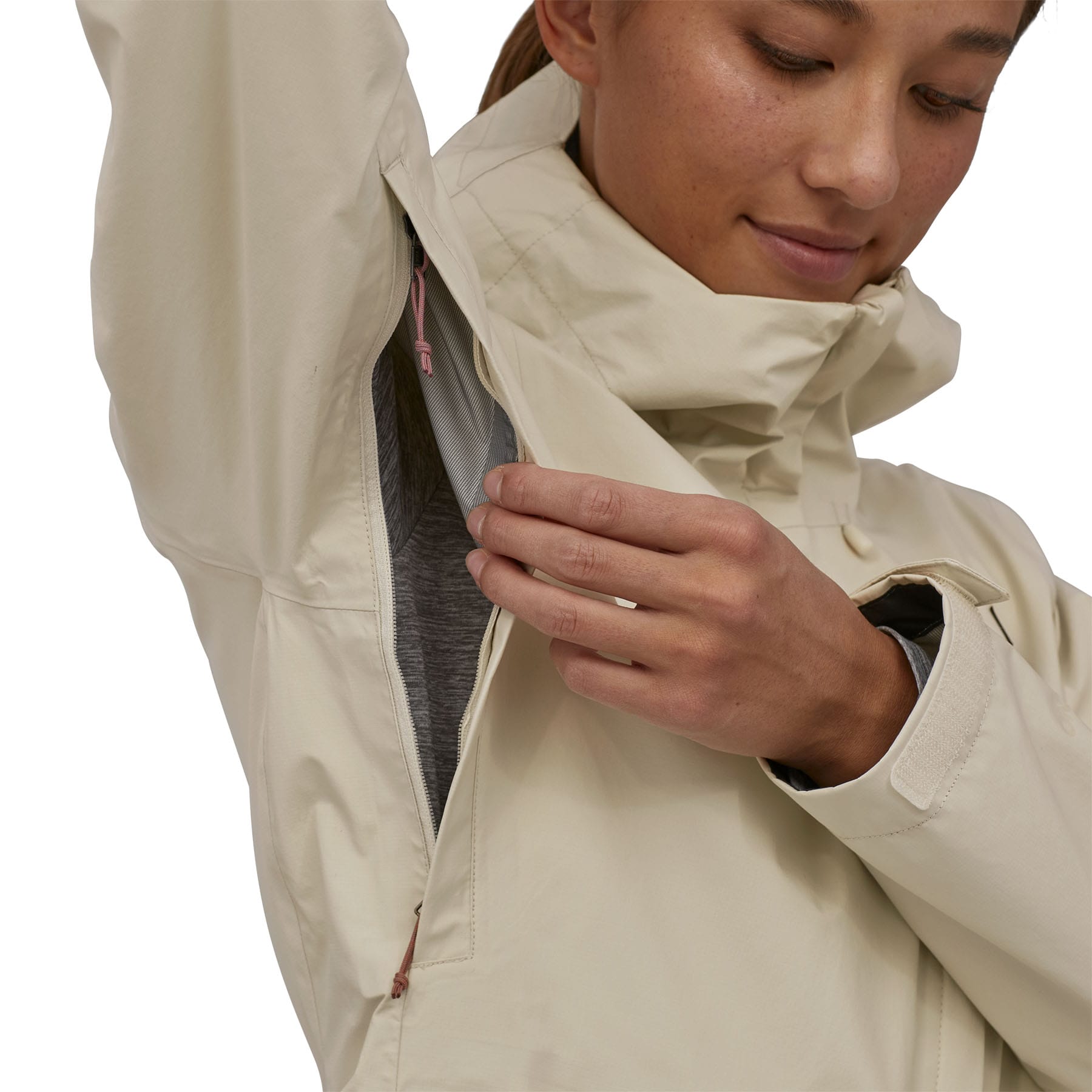 W's Torrentshell 3L Rain Jacket in Wool White | Patagonia Bend
