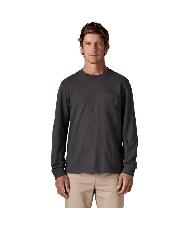 Men's Long-Sleeved Midweight Fitz Roy Massif Pocket Tee in Ink Black | Photo 2 | Patagonia