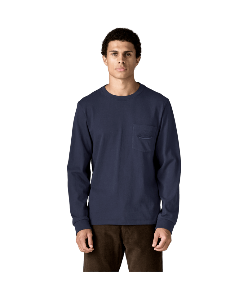 Men's Long-Sleeved Midweight '95 Oval Logo Pocket Tee in New Navy | Photo 2 | Patagonia