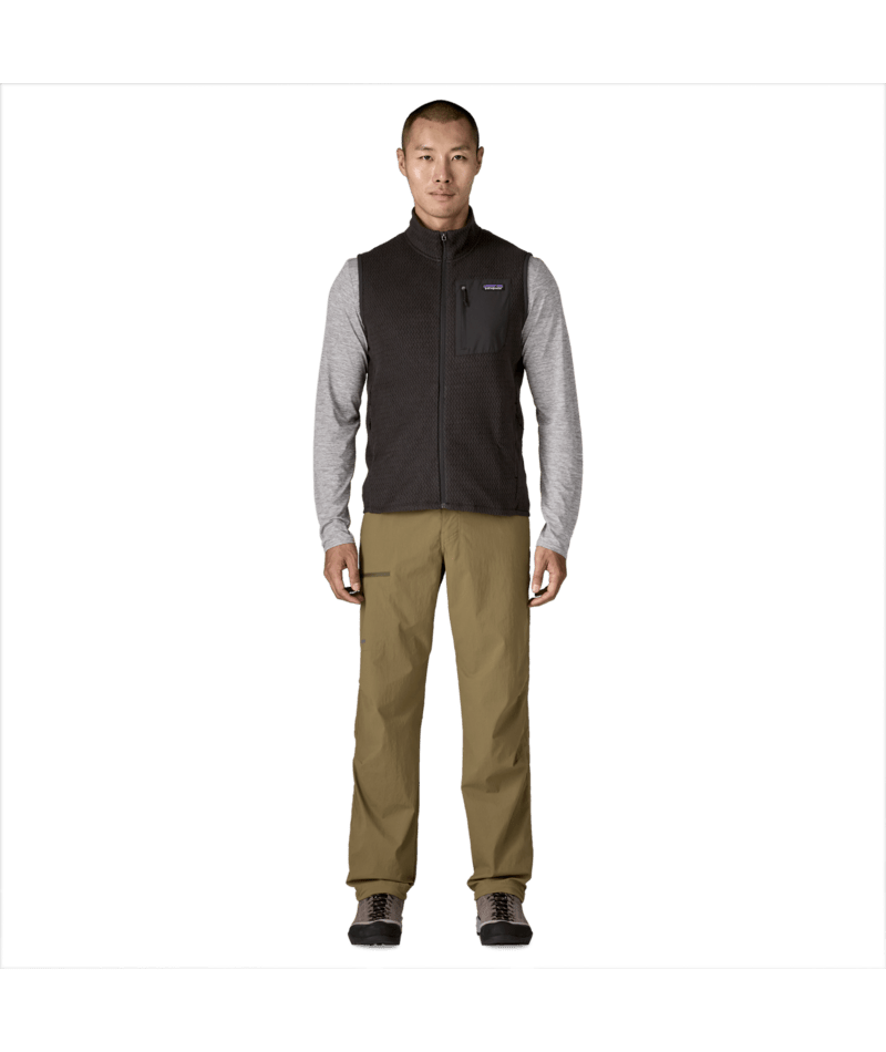 Men's R1 Air Vest in Black | Photo 4 | Patagonia