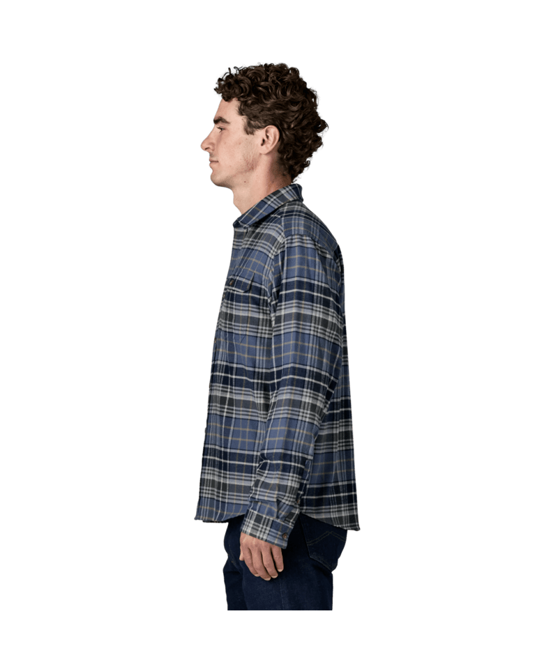 Men's Long Sleeve Lightweight Fjord Flannel Shirt in Depth: New Navy, Alternate View 3 | Patagonia