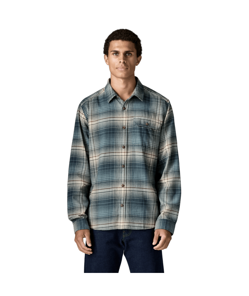 Men's Long-Sleeved Lightweight Fjord Flannel Shirt in Melting Ombre: Summit Blue | Photo 2 | Patagonia