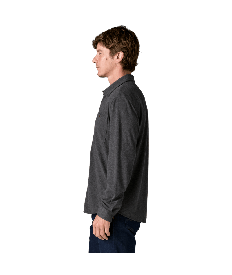 Men's Stretch Fjord Flannel Shirt in Whole Knit: Forge Grey, Alternate View 3 | Patagonia