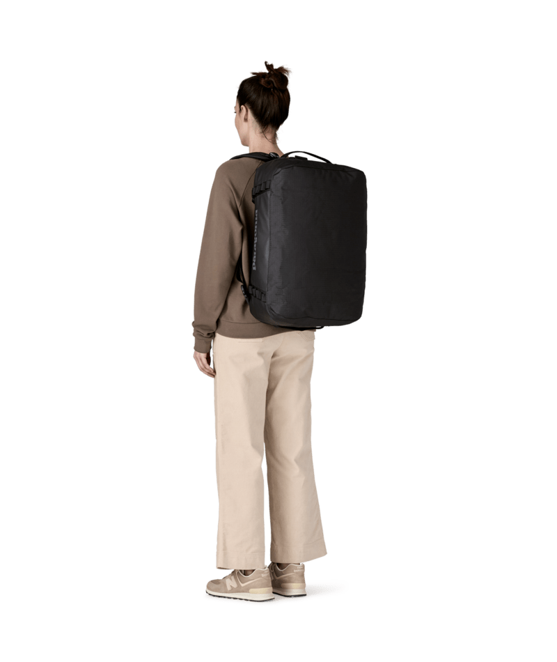 Black Hole Duffel 40L in BLACK W/BLACK | Photo 4 | Patagonia