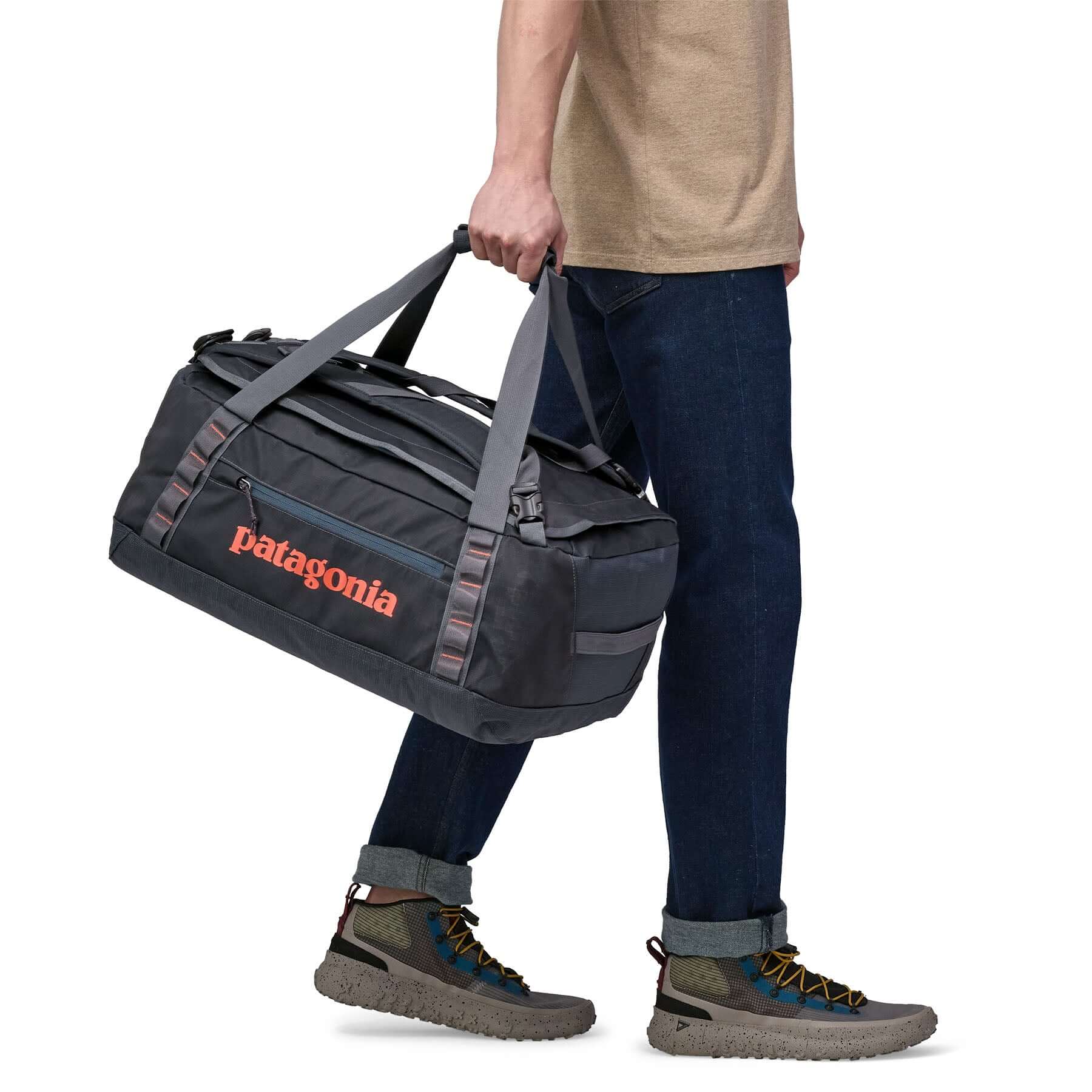 Black Hole Duffel 40L in Smolder Blue | Patagonia Bend