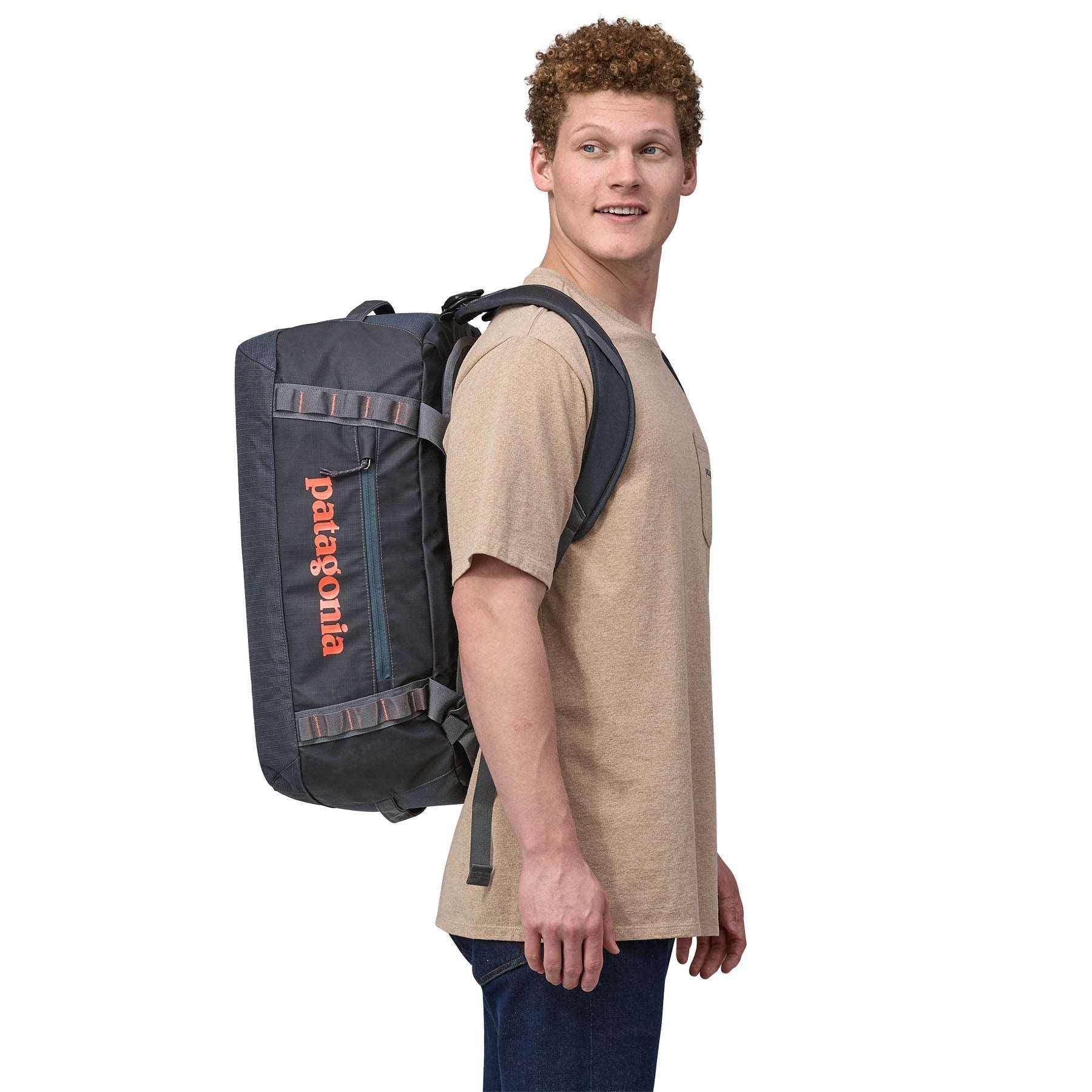 Black Hole Duffel 40L in Smolder Blue | Patagonia Bend