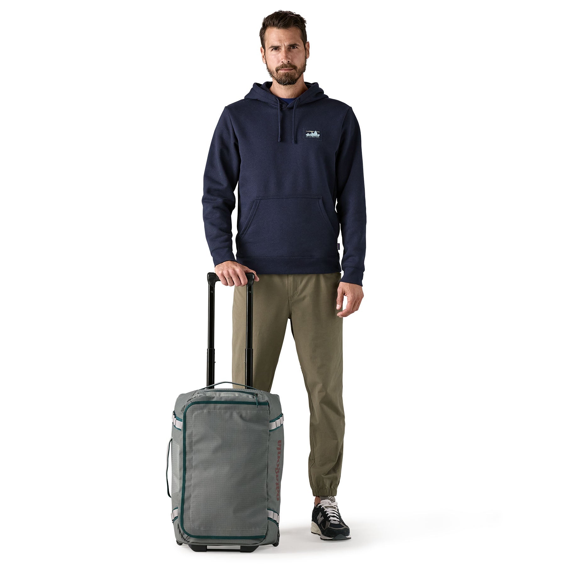 Black Hole® Wheeled Duffel 40L in Noble Grey | Patagonia Bend