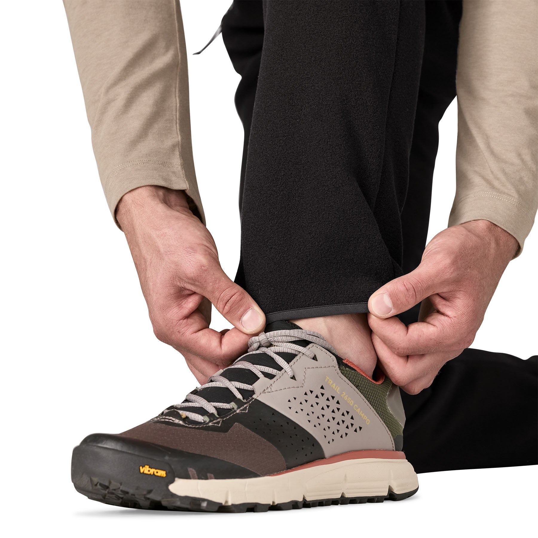 Men's Synchilla Pants in Black Solid | Patagonia Bend