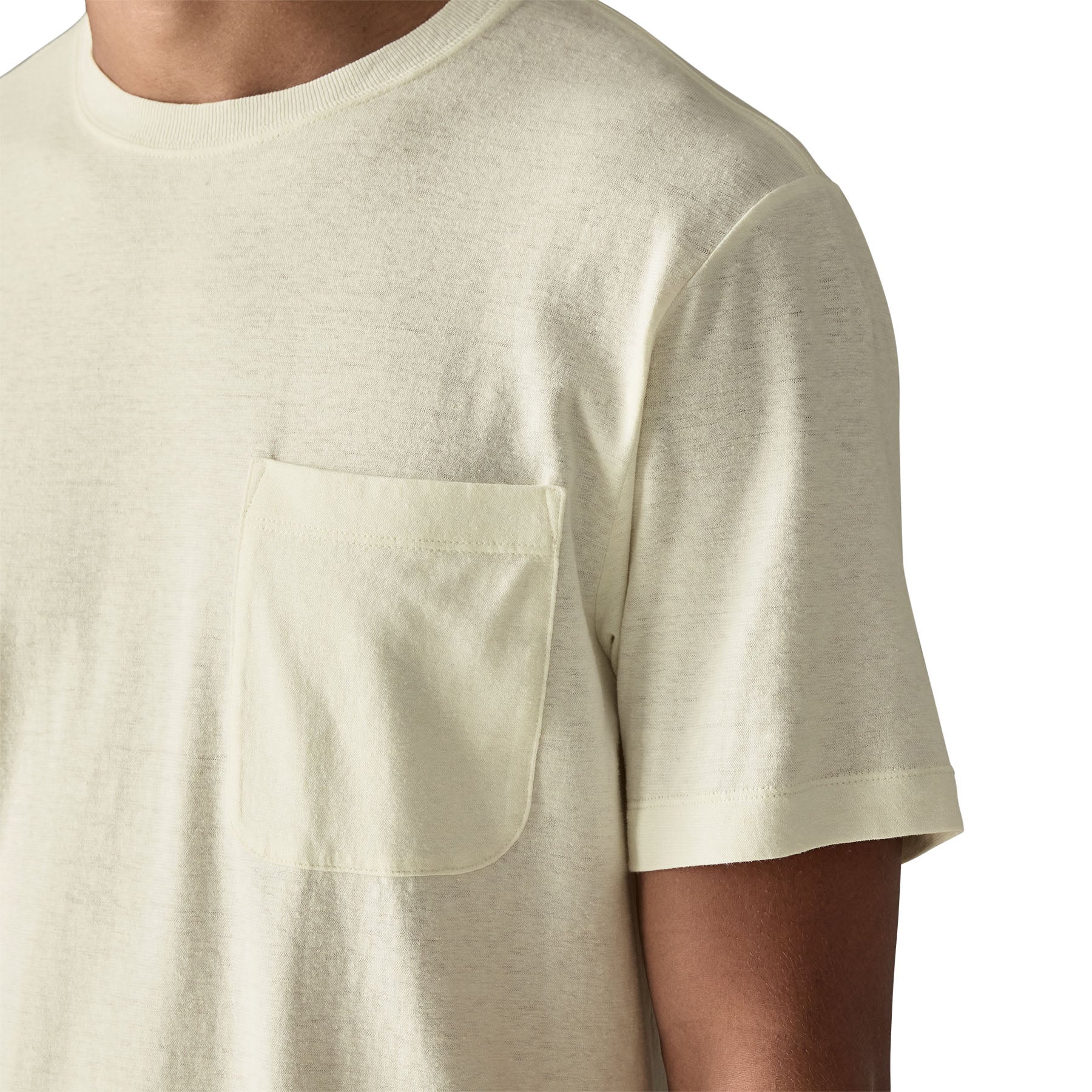 Men's Trail Harbor Pocket Tee in Birch White | Patagonia Bend