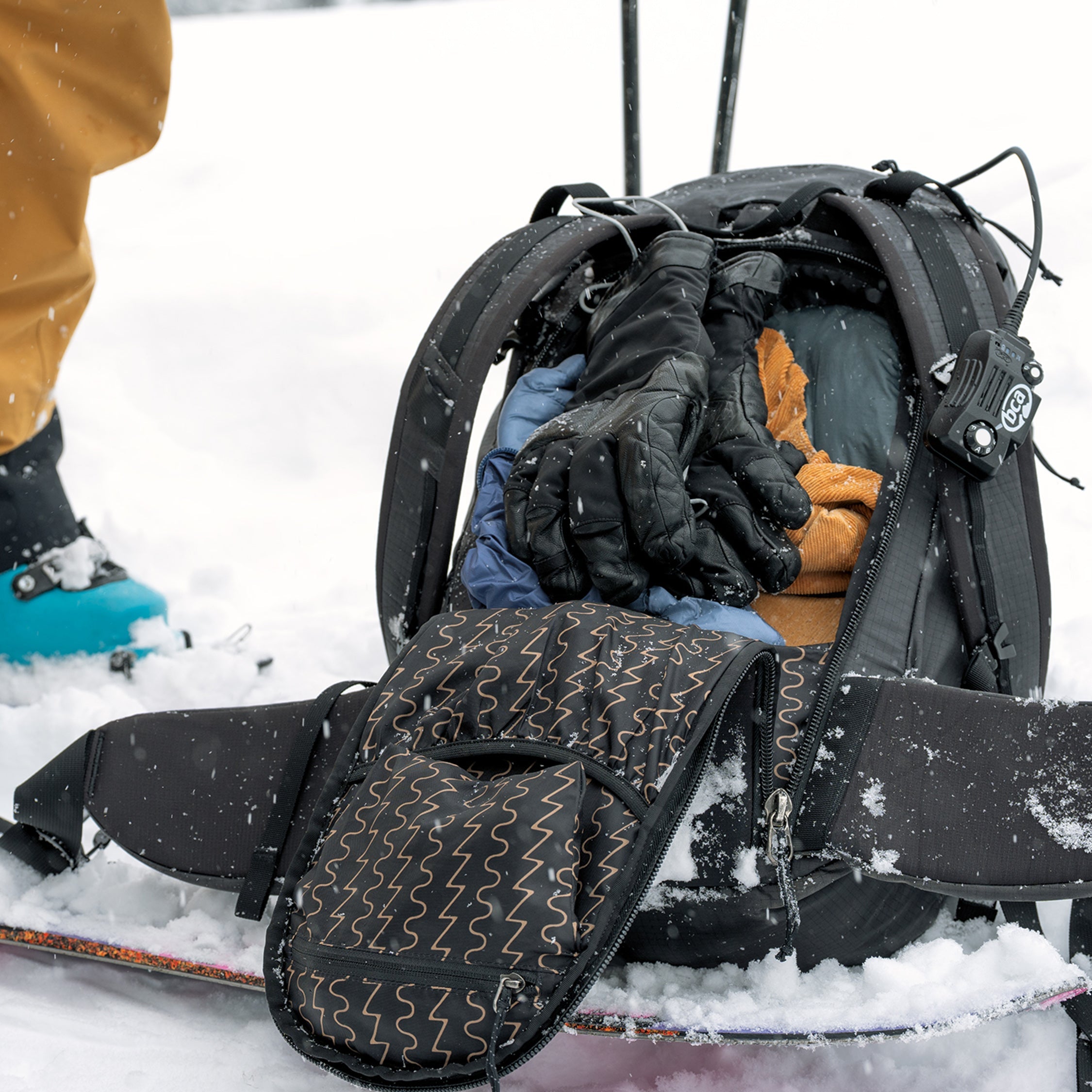 PowSlayer Pack in Black | Patagonia Bend