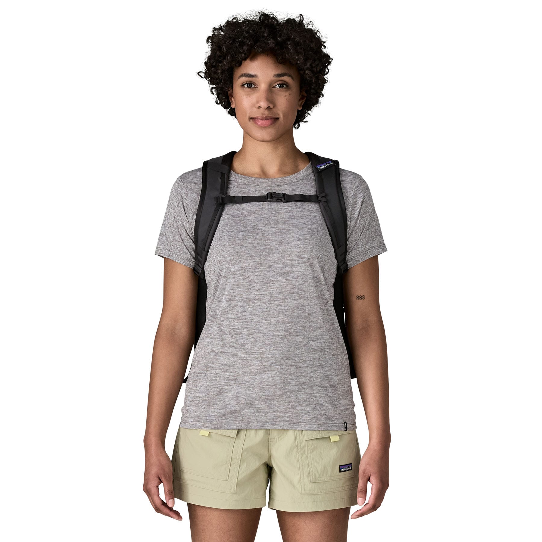 Refugio Day Pack 26L in Black | Patagonia Bend