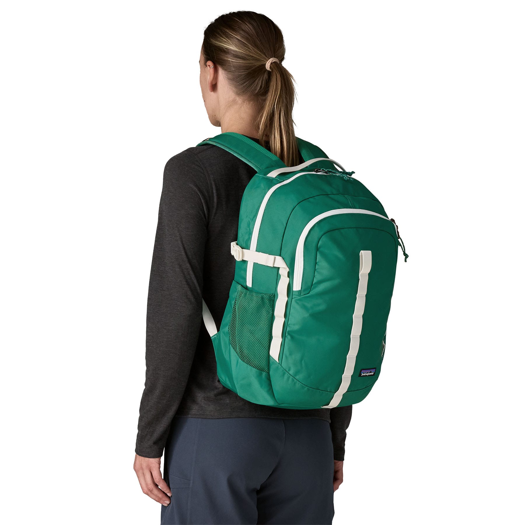 Refugio Day Pack 26L in Gem Green | Patagonia Bend
