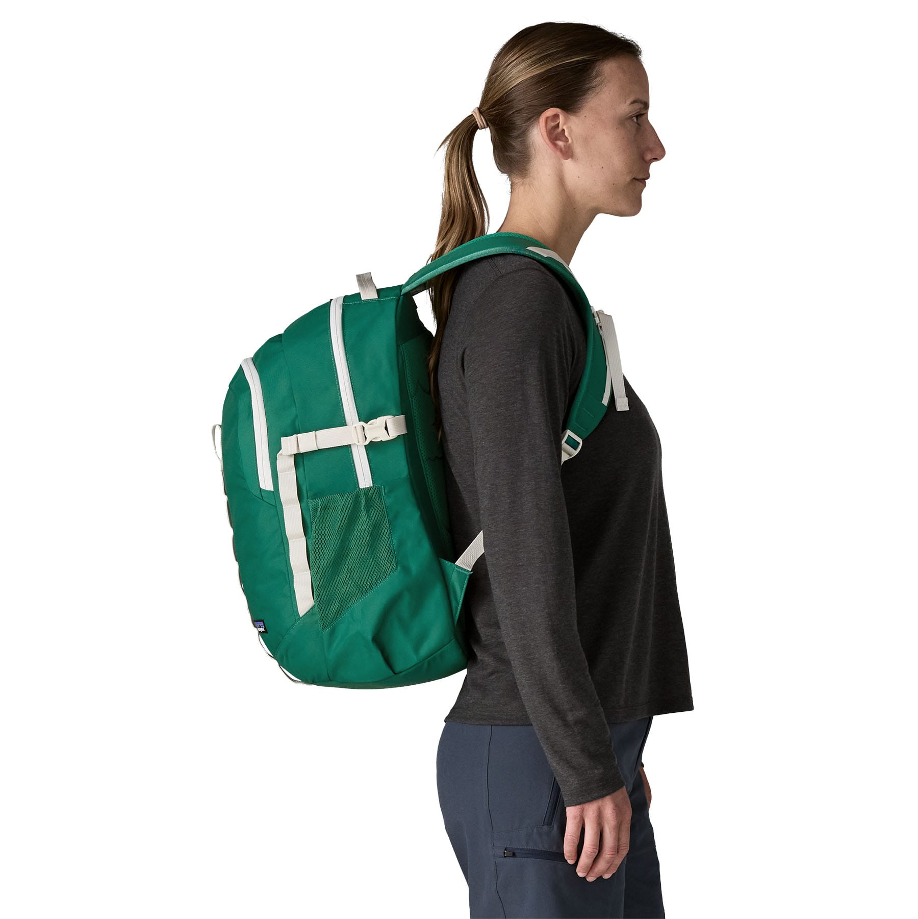 Refugio Day Pack 26L in Gem Green | Patagonia Bend