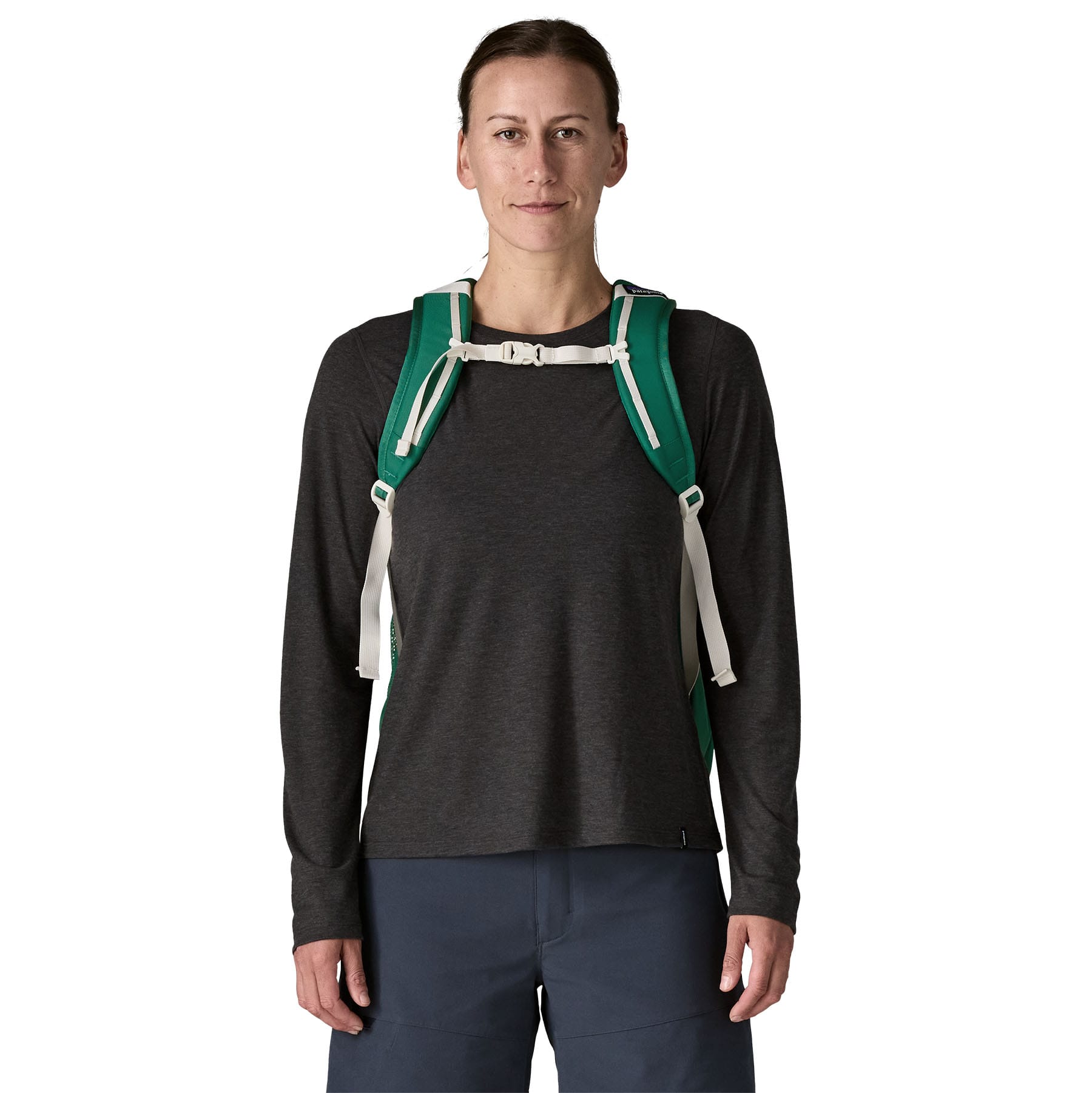 Refugio Day Pack 26L in Gem Green | Patagonia Bend