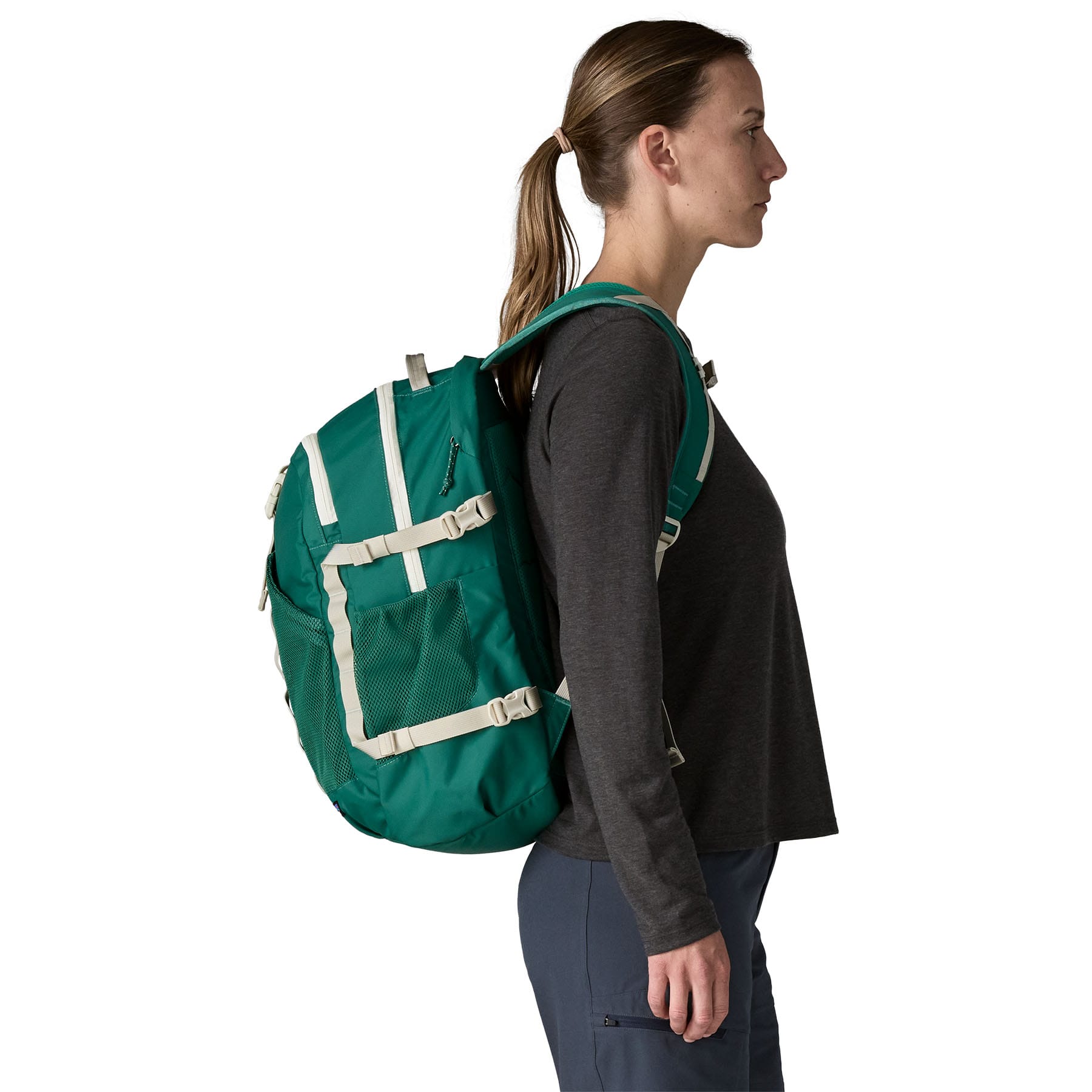 Refugio Day Pack 30L in Gem Green | Patagonia Bend