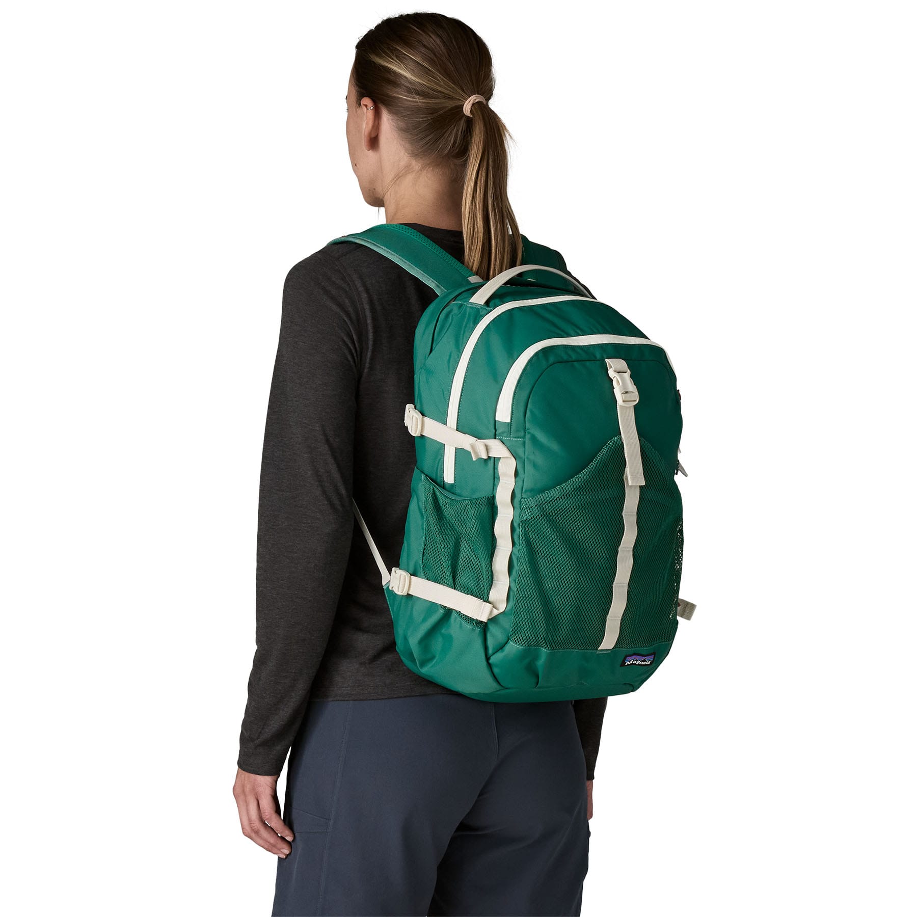 Refugio Day Pack 30L in Gem Green | Patagonia Bend