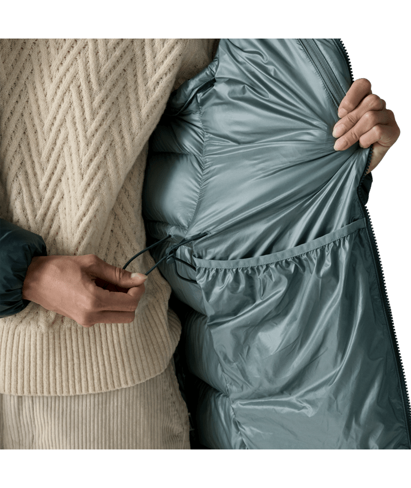 Women's Fitz Roy Down Parka in Summit Blue | Photo 18 | Patagonia Bend