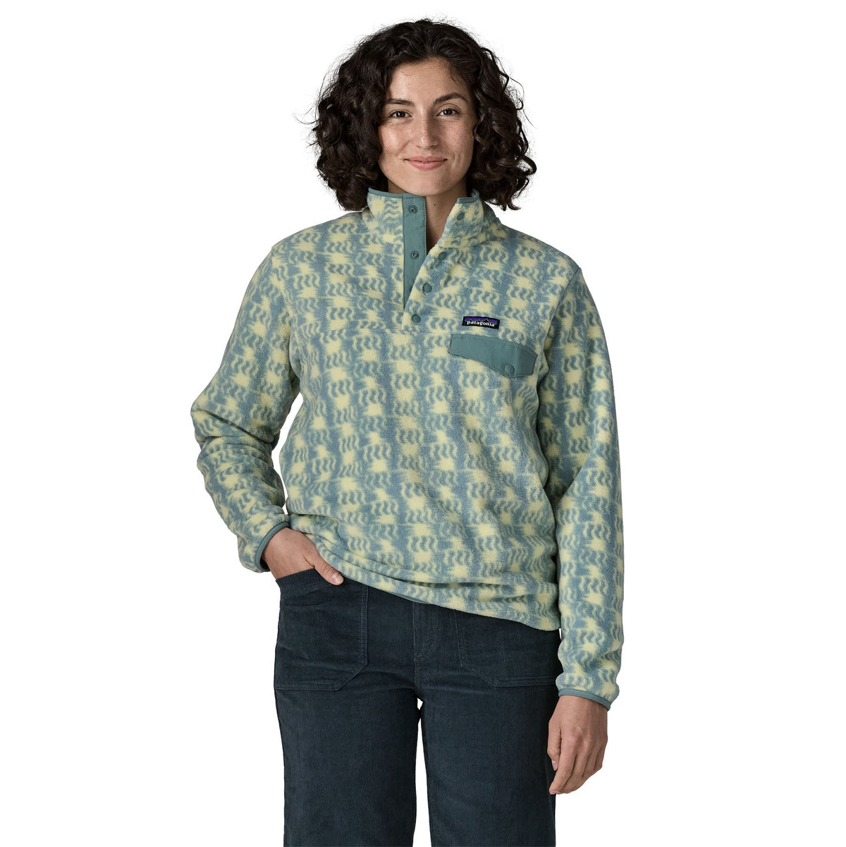 Women's Lightweight Synchilla Snap-T Pullover in Sun Quilt: Blue Sage | Photo 9 | Patagonia Bend
