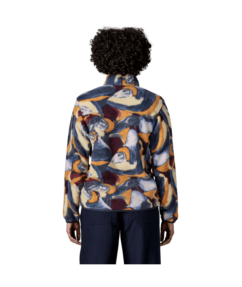 Women's Lightweight Synchilla Snap-T Pullover in Smudge: Smolder Blue | Photo 17 | Patagonia Bend