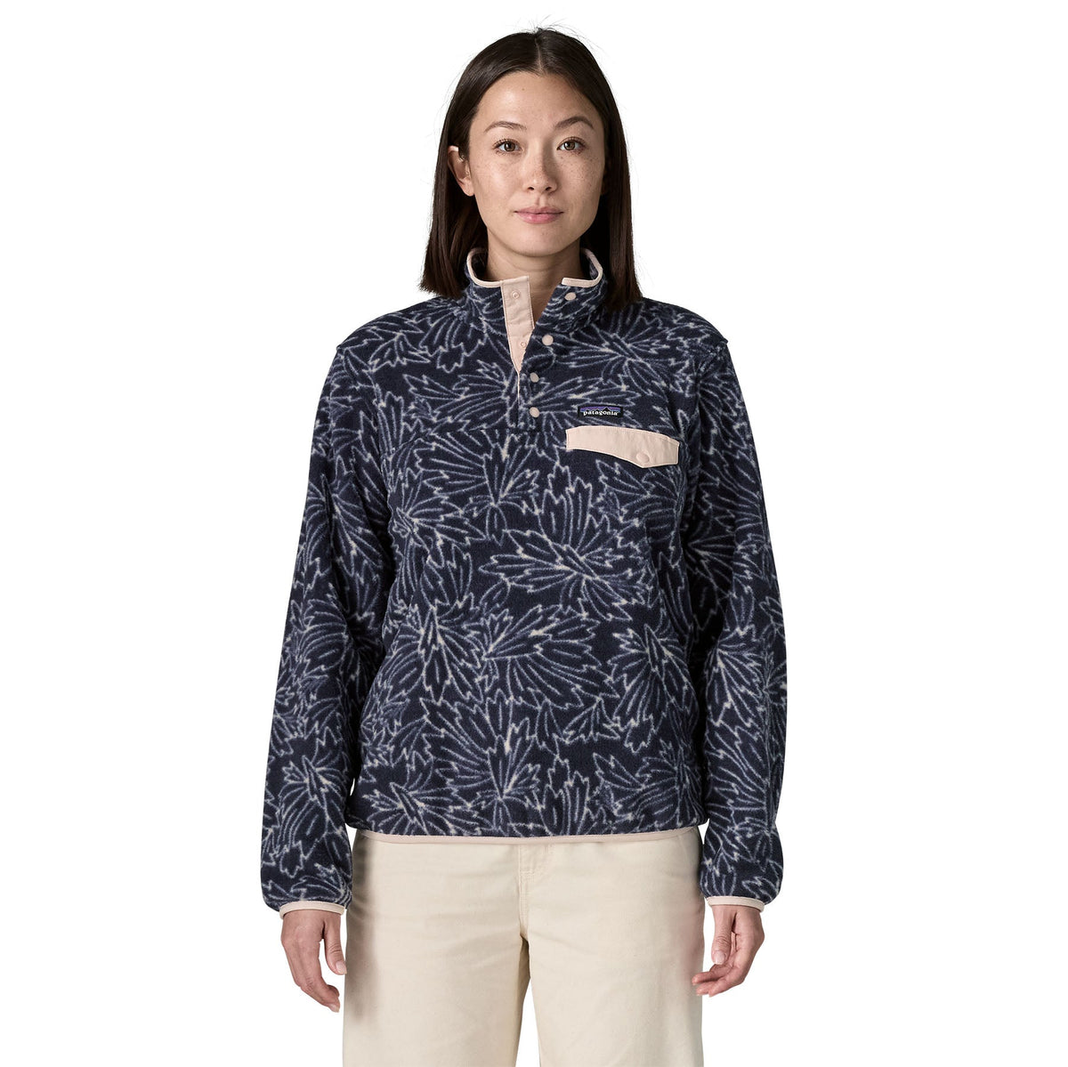Women's Lightweight Synchilla Snap-T Pullover in Saxifrage: Sunken Blue | Photo 20 | Patagonia Bend