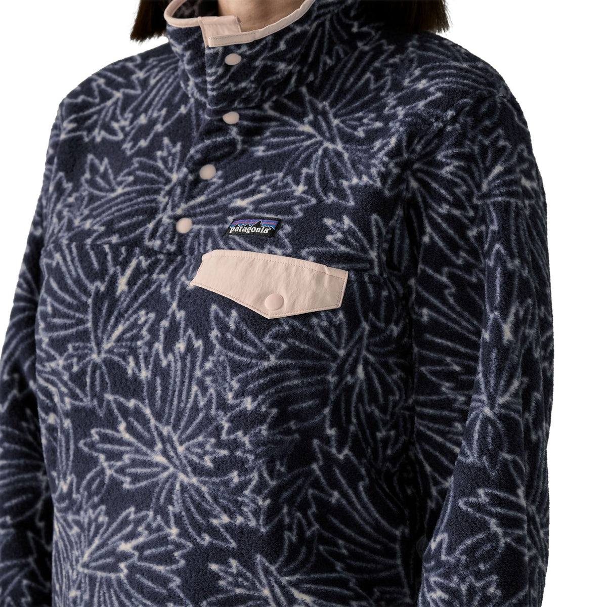 Women's Lightweight Synchilla Snap-T Pullover in Saxifrage: Sunken Blue | Photo 22 | Patagonia Bend